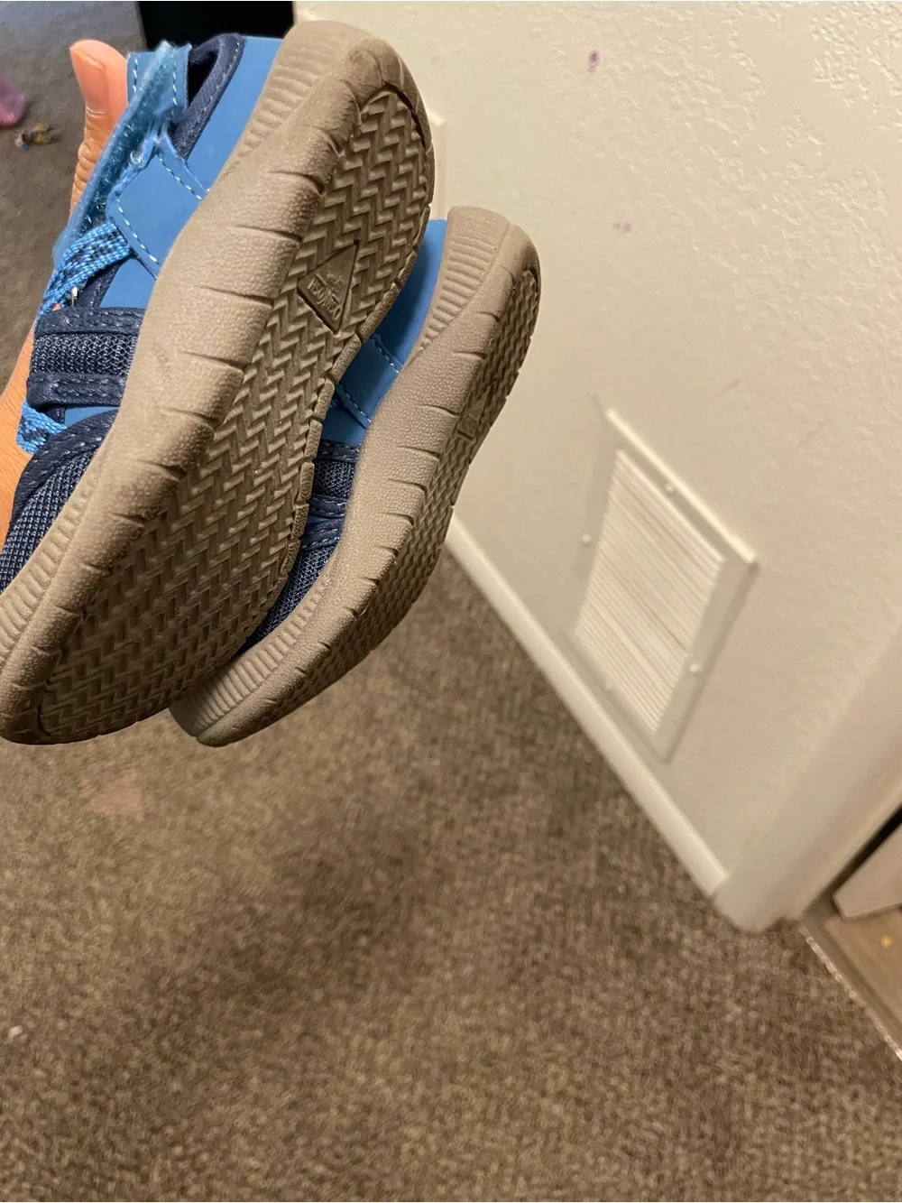 OshKosh B'gosh Kids Navy and Light Blue Sandals
